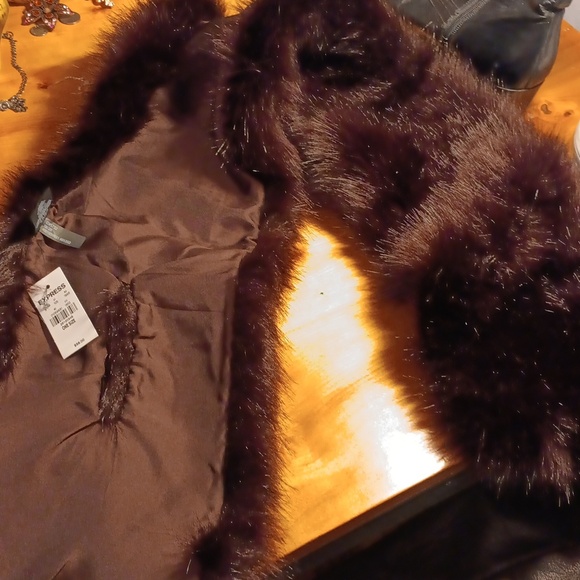 Express Purple Faux Fur Neck Warner - Picture 5 of 7